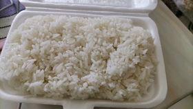 外卖酸菜爆料视频播放,视频曝光引发食品安全热议